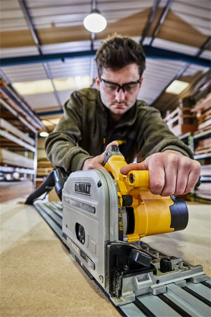 Tauchsäge DeWalt DWS520KT