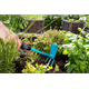 Eine 3-zahnige Klauenhacke Gardena Combisystem 08915-20